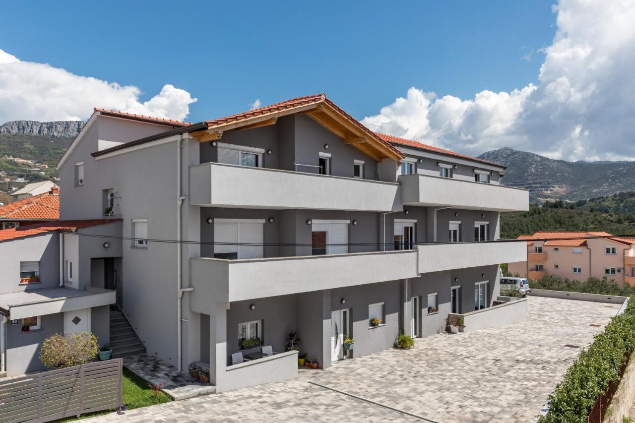 Apartments Villa Salona Sky Eksteriør billede