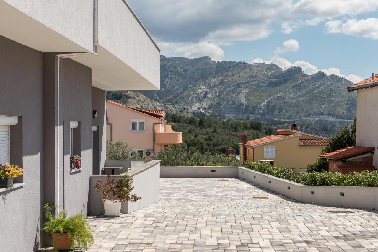 Apartments Villa Salona Sky Eksteriør billede